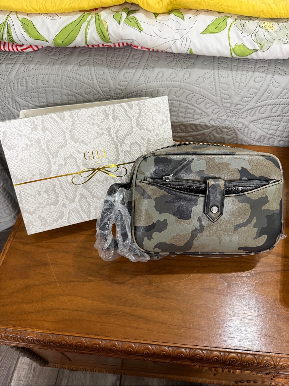 Camouflage women’sCrossbody Bag - Green Camo—never carried